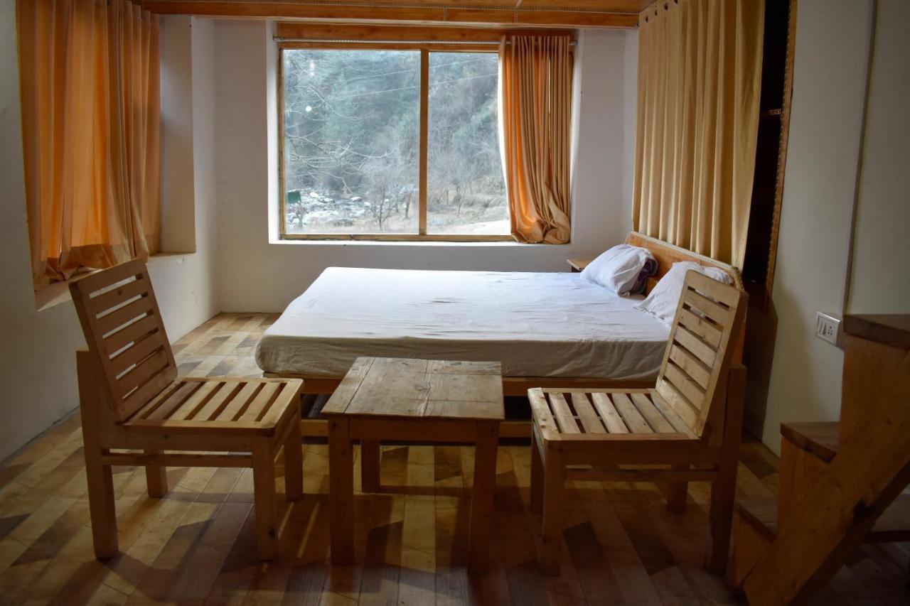 Moksha - By The River Villa Jibhi Bagian luar foto